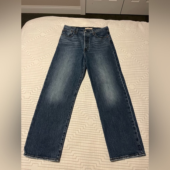 Levi's Other - Women’s Levi’s Premium Ribcage Straight Ankle - 29